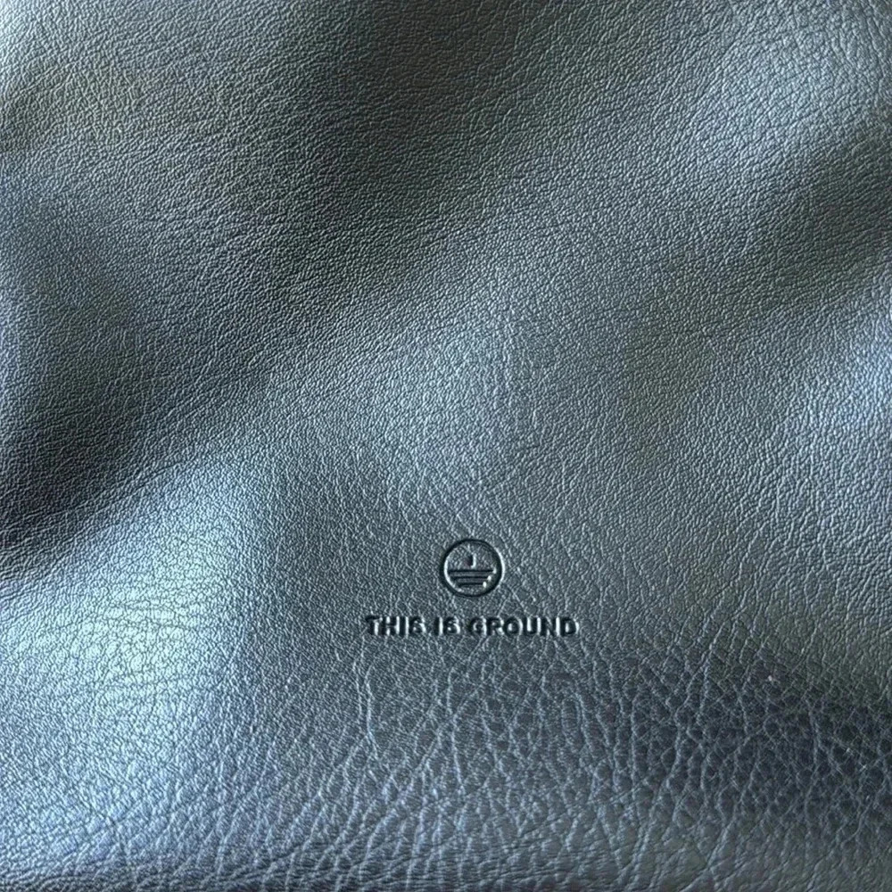New Leather Makeup Bag - Picture 2 of 3
